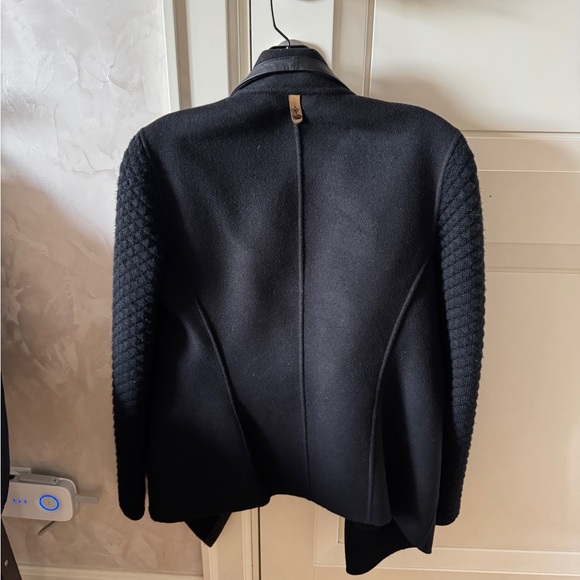 Mackage short black jacket size Small - Picture 2 of 4
